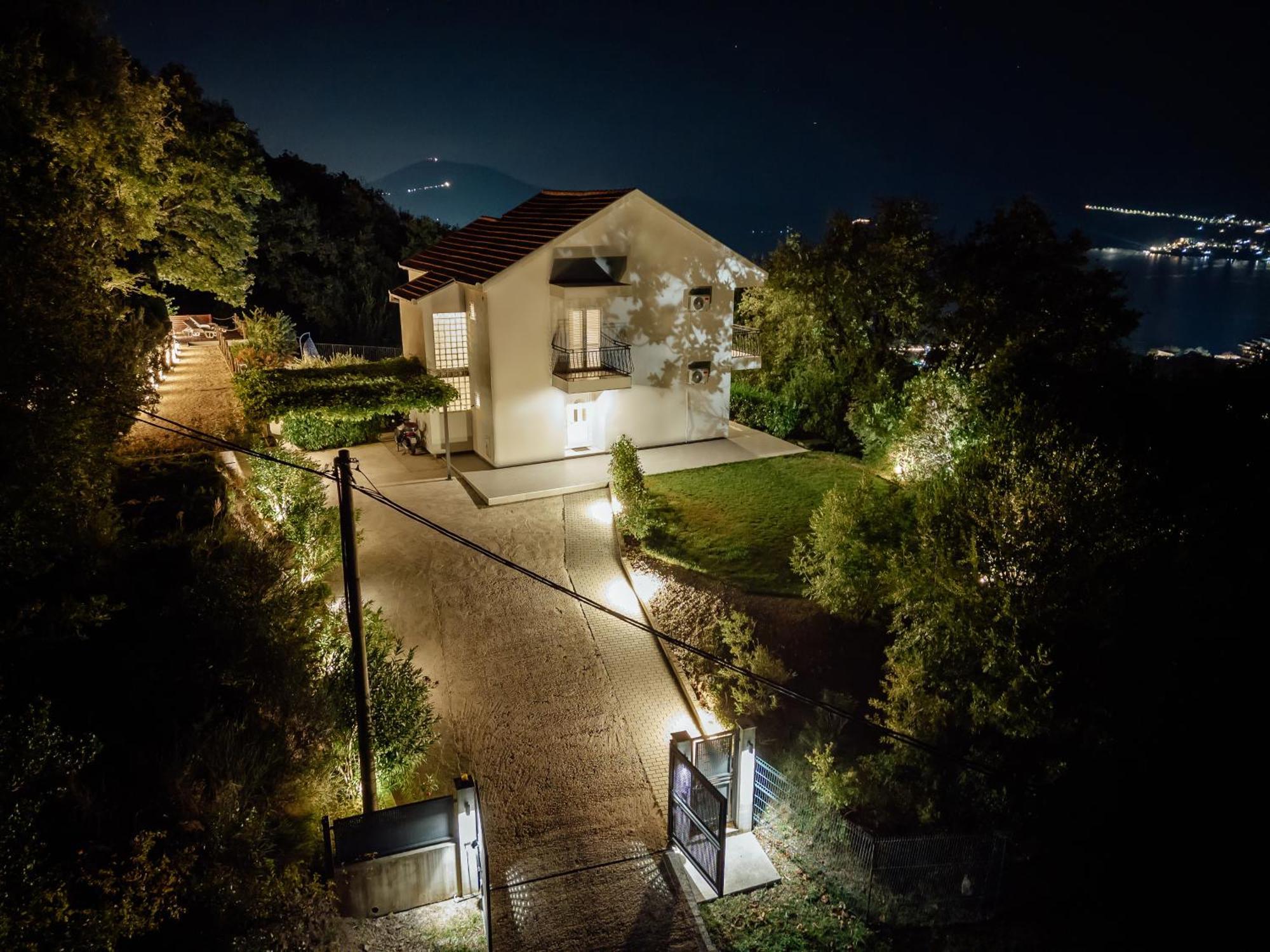 Villa Sladovic ヘルツェグ・ノヴィ エクステリア 写真