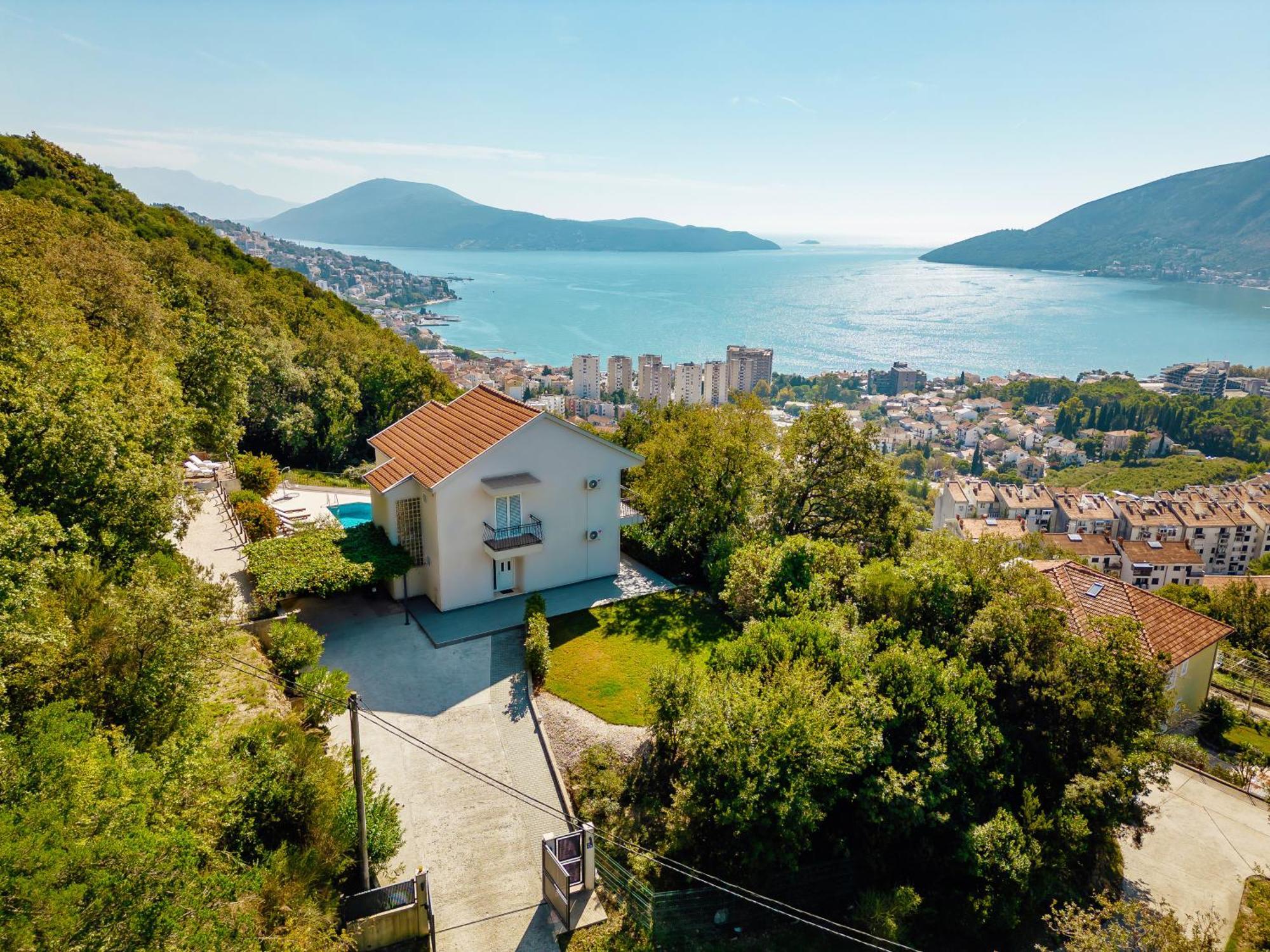 Villa Sladovic ヘルツェグ・ノヴィ エクステリア 写真